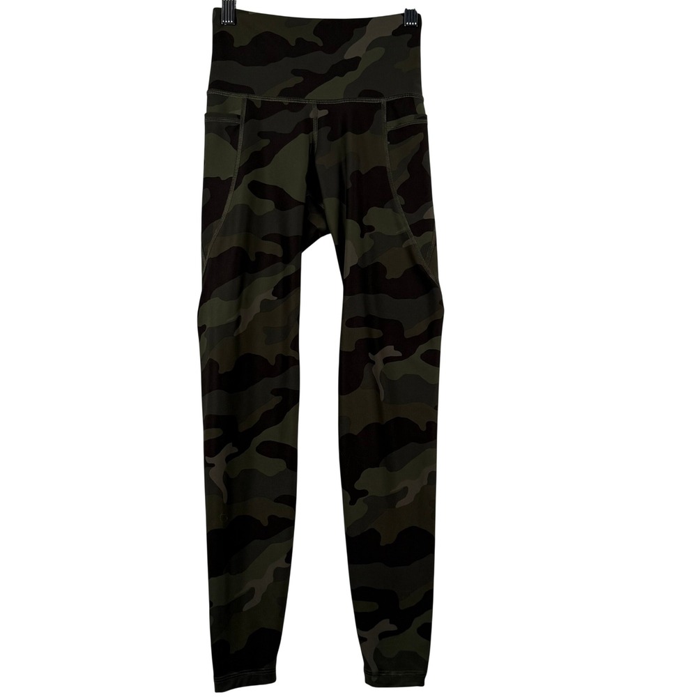Old Navy Active Elevate Leggings XS Camo Green Go-Dry Pockets Athleisure Gymwear
